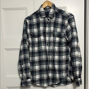 Men's plaid flannel shirt